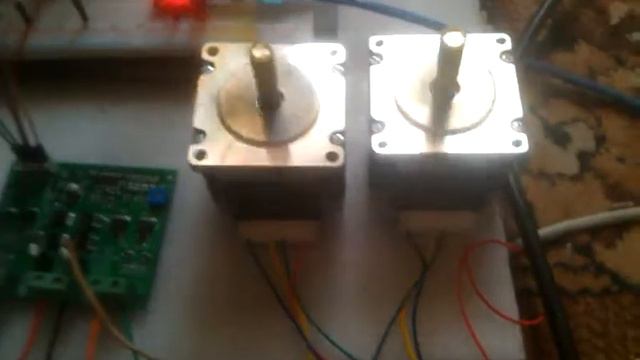 Работа Powerlolu и 2-х NEMA23 23HS5628 12.6 Кг*см 2.8А