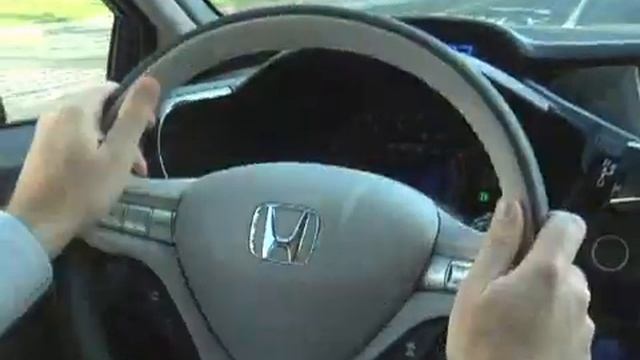 2009 Honda FCX Clarity | First Drive | Edmunds.com смотреть онлайн