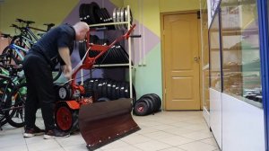 Универсальный отвал для мотоблока Агат, Салют, Нева, Ока! Установка на мотоблок и уборка снега!