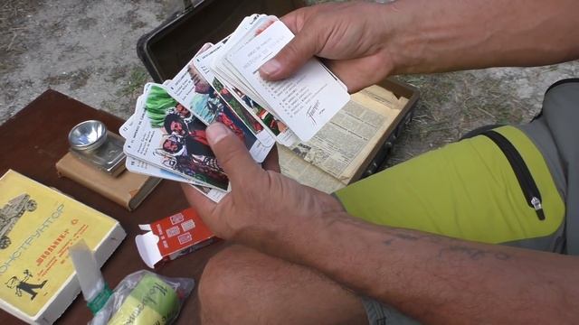 Перебираем старые ЧЕМОДАНЫ ДЕДА! Капсула времени! Часть 18. В поисках сокровищ смотреть онлайн