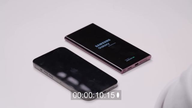 Samsung Galaxy S22 Ultra vs iPhone 13 Pro Max! Battle! смотреть онлайн