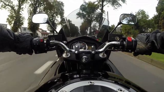 Riding Suzuki GSF 650S K9 смотреть онлайн