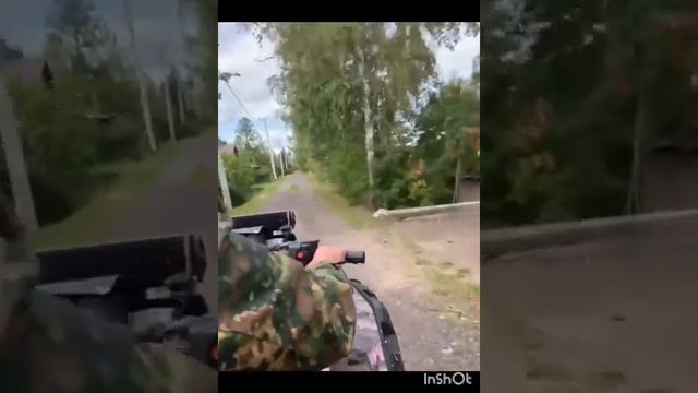 По полям квадроцикл едет к вам смотреть онлайн