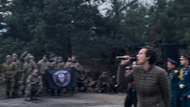 «Армата» с фронтовой творческой бригадой ансамбля песни и пляски ЦВО смотреть онлайн