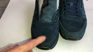 ПОЧИСТИТЬ  ЗАМШЕВЫЕ КРОССОВКИ  И СМЯГЧИТЬ