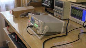 Генератор Kkmoon FY6900. Первое включение.