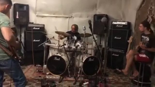 Hotone Loudster Poweramp Sound Test With Live Drums (cammic)