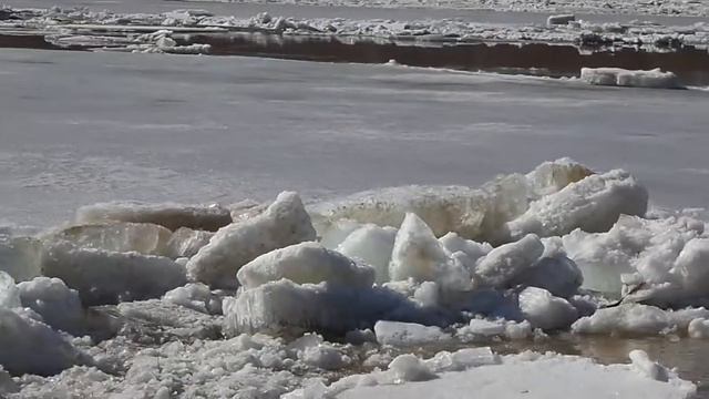 Ледоход на Оке в Шиморском 10.04.21г. смотреть онлайн
