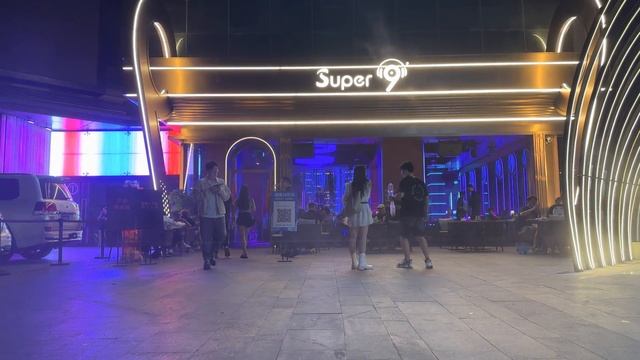 4k街拍中國長沙，年輕就是好？無拘無束？4k Walk China，Bar Street，Nightlife，Changsha City