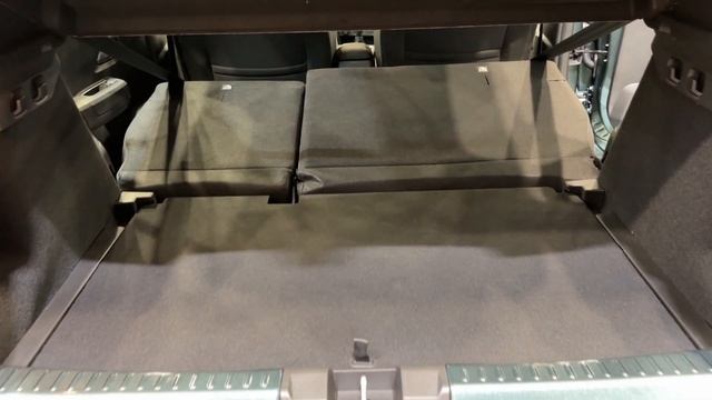 DACIA Sandero Stepway Extreme 2023 - PRACTICALITY test, trunk space & COOL details смотреть онлайн