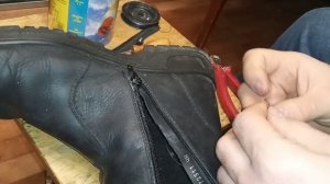 как вшить молнию в ботинках без специального инструмента своими силами.