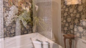 Пять видов Обоев, Которые ❤️ Можно Клеить в Ванной!