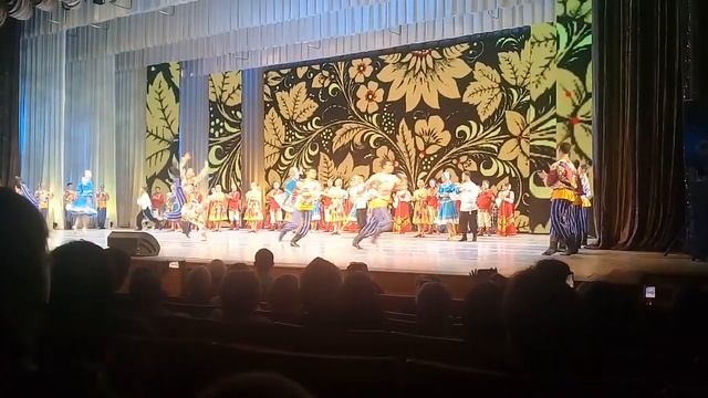 ансамбль имени годенко встречает гостей астраханский государственный ансамбль песни и танцы смотреть онлайн