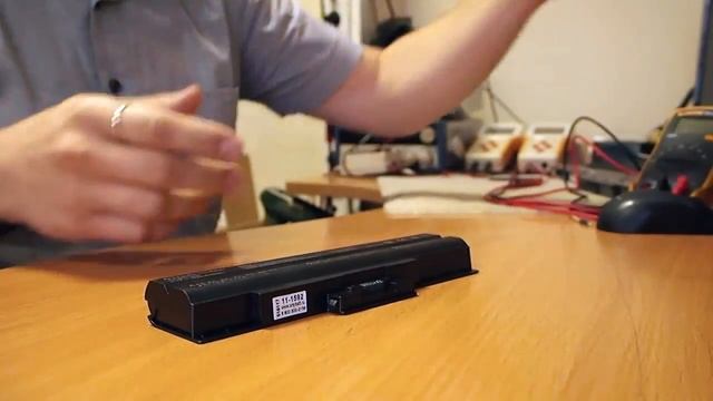 Аккумуляторная батарея для ноутбука Sony. Емкость 4400 mAh. Артикул 11-1592. смотреть онлайн