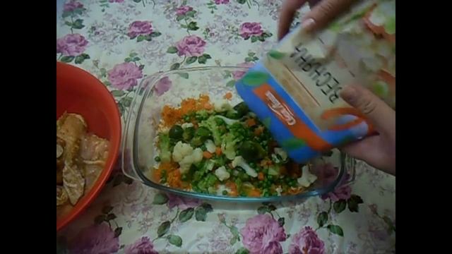 РИС С ОВОЩАМИ И КУРИЦЕЙ В ДУХОВКЕ!ОЧЕНЬ ВКУСНО!)) смотреть онлайн