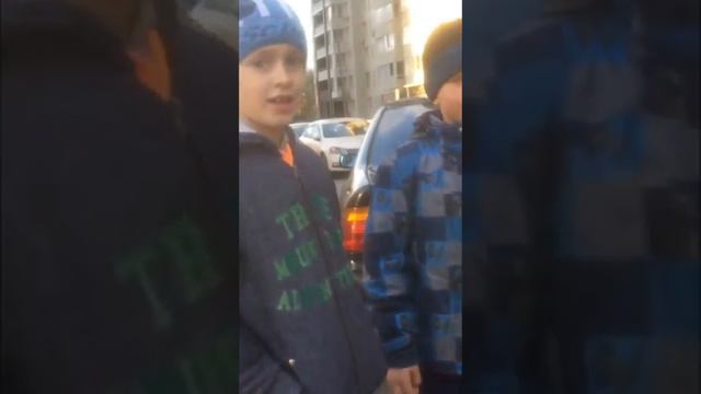 У меня есть Адна история я значися мальчик матукал меня и я тар пабио лока да да? Сматрите видео смотреть онлайн