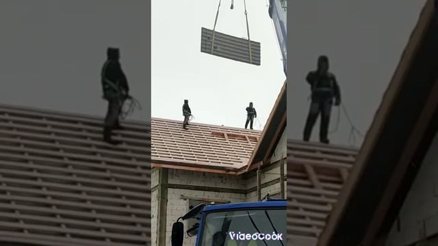 безопасный и быстрый подъем металлочерепицу на крышу краном смотреть онлайн