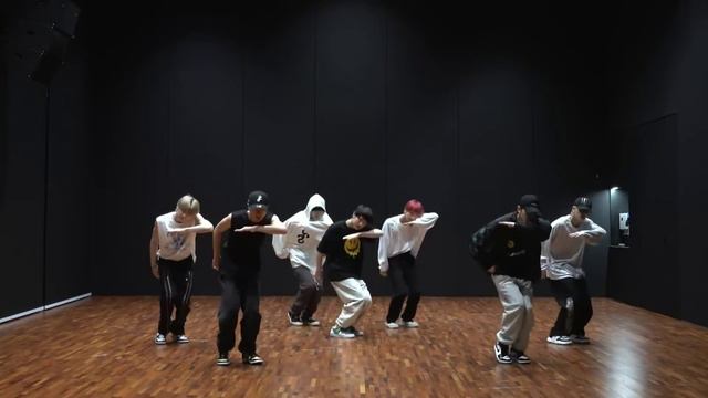 ENHYPEN - 'FUTURE PERFECT (PASS THE MIC)' DANCE PRACTICE MIRRORED смотреть онлайн