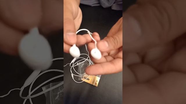 Universal Handsfree For Music and Call Stereo Earphone ,D-21 Hi-Fi Audio White смотреть онлайн
