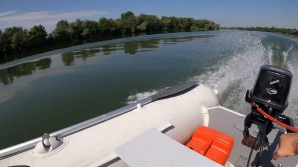 Sea pro 9.9 (15) против tohatsu 9.8