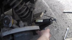 Ваз 2107 замена верхнего рычага подвески.