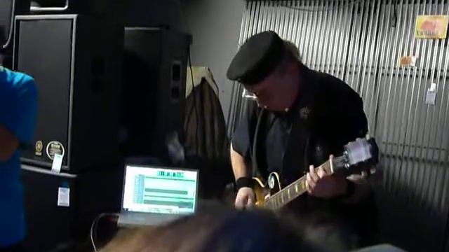 Александр Ляпин. Саундчек02 (live_февраль'09) смотреть онлайн