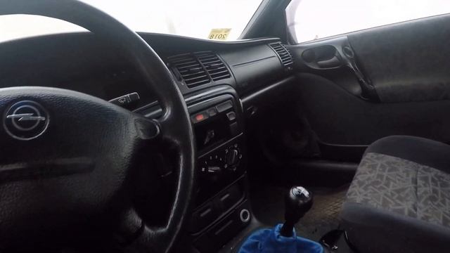СТОИТ ли БРАТЬ АВТО из под ТАКСИ? ОПЕЛЬ Вектра Б 1,6Б за 900 ДОЛЛАРОВ. смотреть онлайн