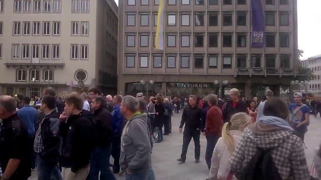 Кёльн. Германия. Площадь у вокзала смотреть онлайн