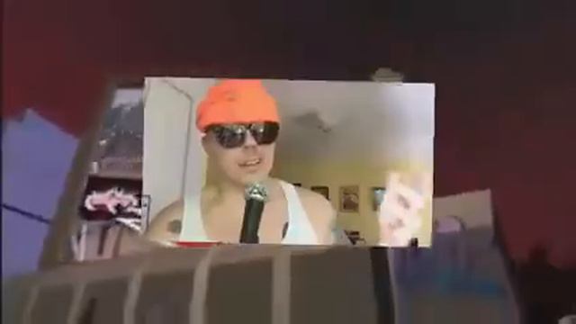 YTP: The Angry Nutshack reviews Crazy Bus смотреть онлайн