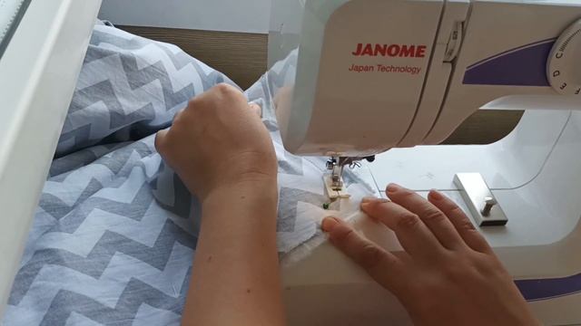 Шьем одеяло на синтепоне простым способом syom odeyalo jtuljihg naSK7XdG смотреть онлайн