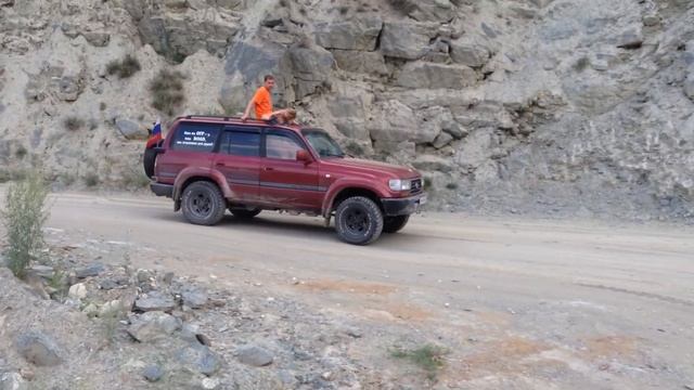 Toyota Land Cruiser 80 Горный Алтай смотреть онлайн