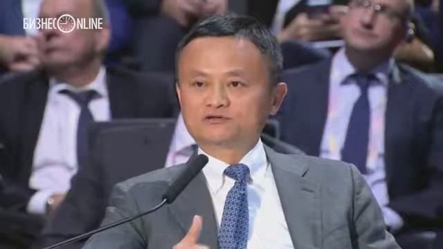 Джек Ма скоро интернет будет важнее чем вы думаете .Машины заменят рабочие места . смотреть онлайн