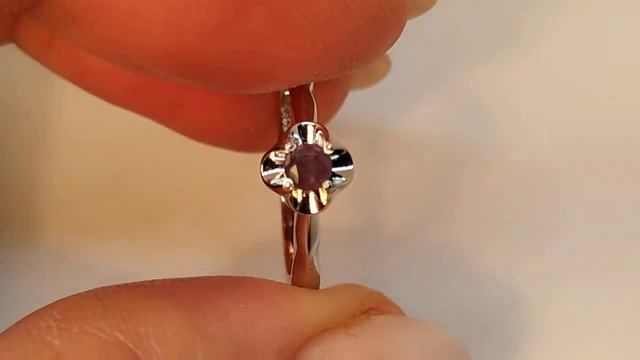 Кольцо с меняющим цвет александритом 0.16ct (Sri Lanka), лампа накаливания смотреть онлайн