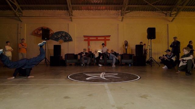 KIDZ (после года) ↔ Round 6 ↔ 1'8 ↔ BREAK RAVE CYPHER #breakrave #bmvideo смотреть онлайн