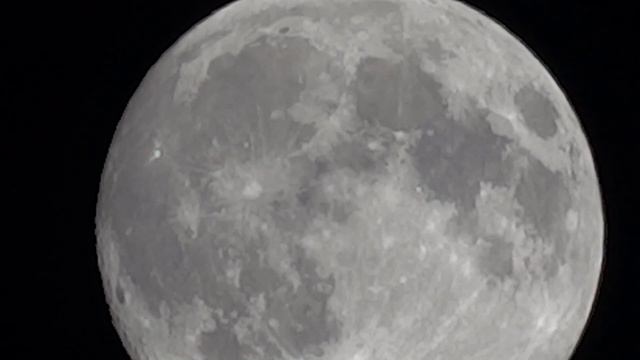 Moon - Sony DSC HX100V - Wednesday 9th Nov 2011 смотреть онлайн