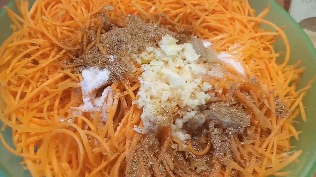 КОРЕЙСКАЯ МОРКОВКА без уксуса готовим дома-вкуснее чем на базаре . смотреть онлайн