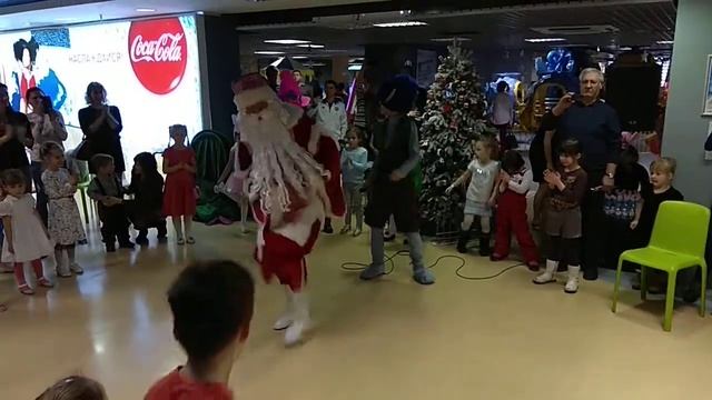 Танец Деда Мороза смотреть онлайн