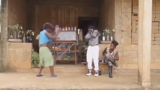 А ты всё смотришь не туда