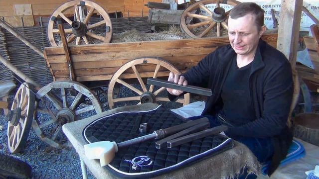 Лошадь. Подставка для расчистки копыт своими руками.Horse. A stand for clearing hooves. смотреть онлайн