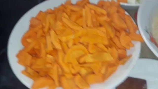 Плов с куриными крылышками в казане. смотреть онлайн