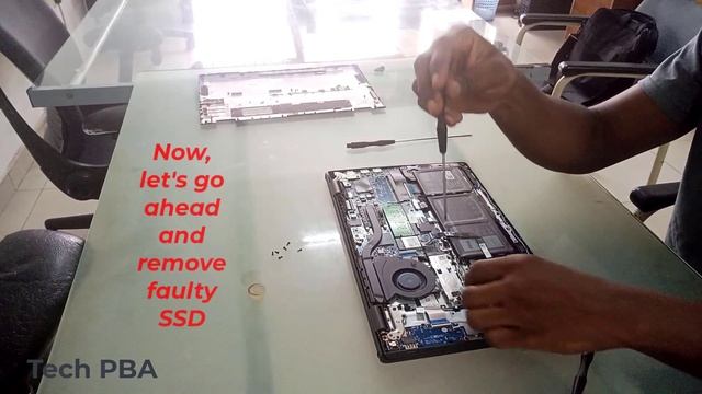 How to replace SSD (Solid State Drive) and RAM Dell Inspiron 15 3000 Series смотреть онлайн