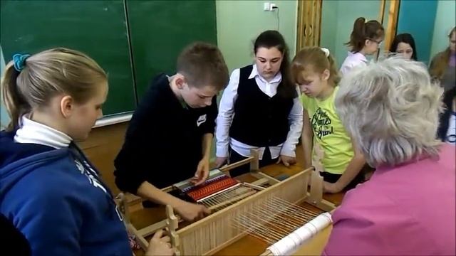 Выездной урок по ткачеству на ткацких станках смотреть онлайн