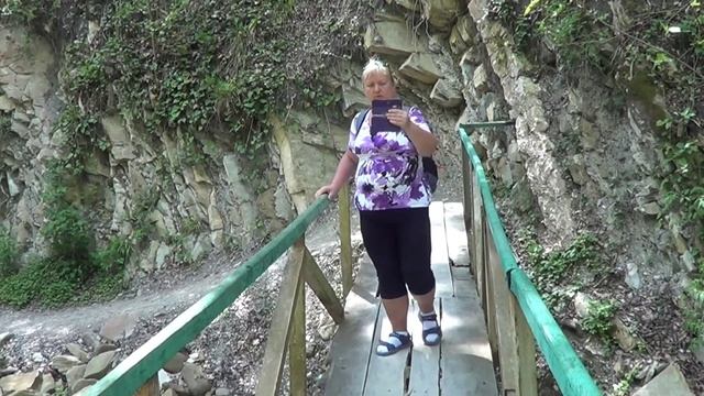 Лазаревское, Свирское ущелье в мае2021г,прогулка к водопаду.. смотреть онлайн