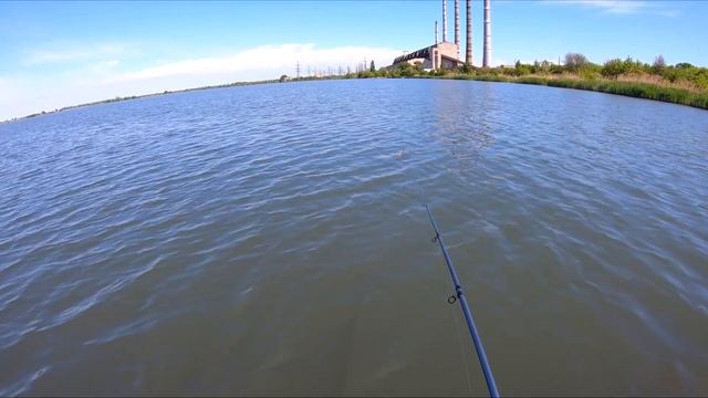 ЛОВЛЯ КРУПНОГО БЫЧКА на ПЕЧЕНЬ | РЫБАЛКА как на МОРЕ. смотреть онлайн