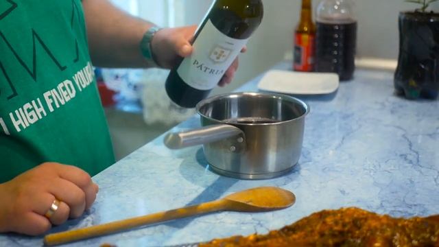 СВИНЫЕ РЕБРЫШКИ НА ГРИЛЕ В ГРАНАТОВОМ СОУСЕ l Вкусный дым смотреть онлайн