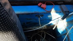 Установил стопы повороты на Мтз 80 малая кабина. С проводкой полная беда.