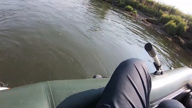 ВОТ ТАКУЮ РЫБАЛКУ ЛЮБЛЮ !!! Сплав на лодках по красивой реке смотреть онлайн