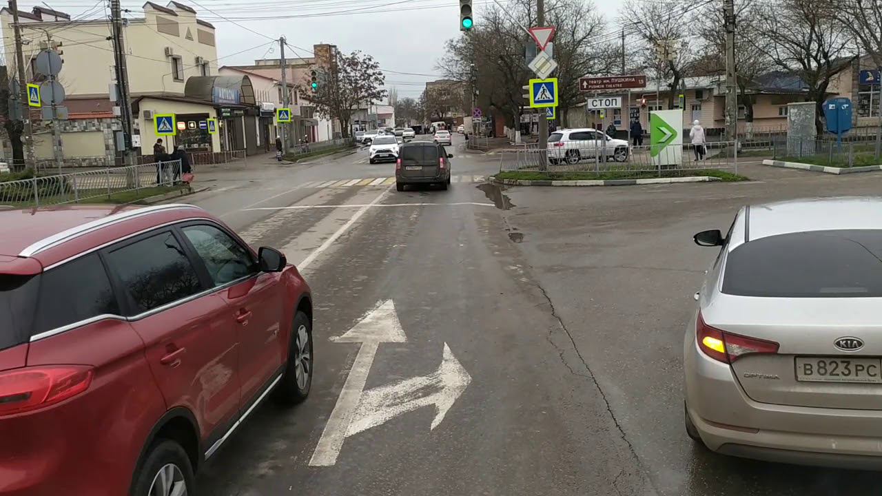 Четыре магазина, три плохих подъезда! смотреть онлайн