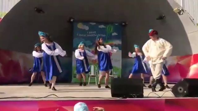 А нам и музыка не нужна!