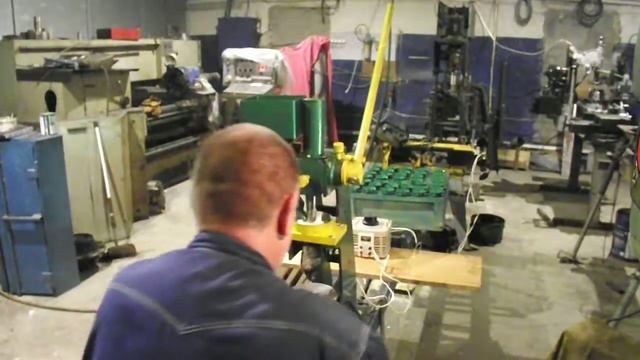 Идея для бизнеса: Ручной термопресс для пластика смотреть онлайн